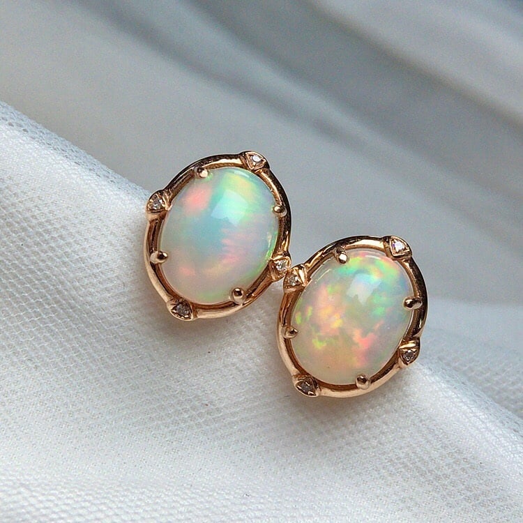 14k Gold 4.00 Ct Natural Opal & Diamond Earrings - 2