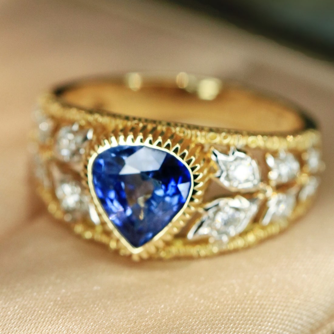 14k Gold 1.86 Ctw Natural Sapphire & Diamond Ring - 4