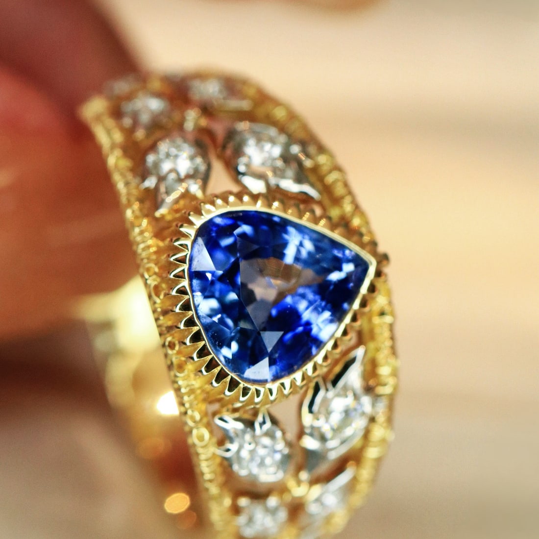 14k Gold 1.86 Ctw Natural Sapphire & Diamond Ring - 5