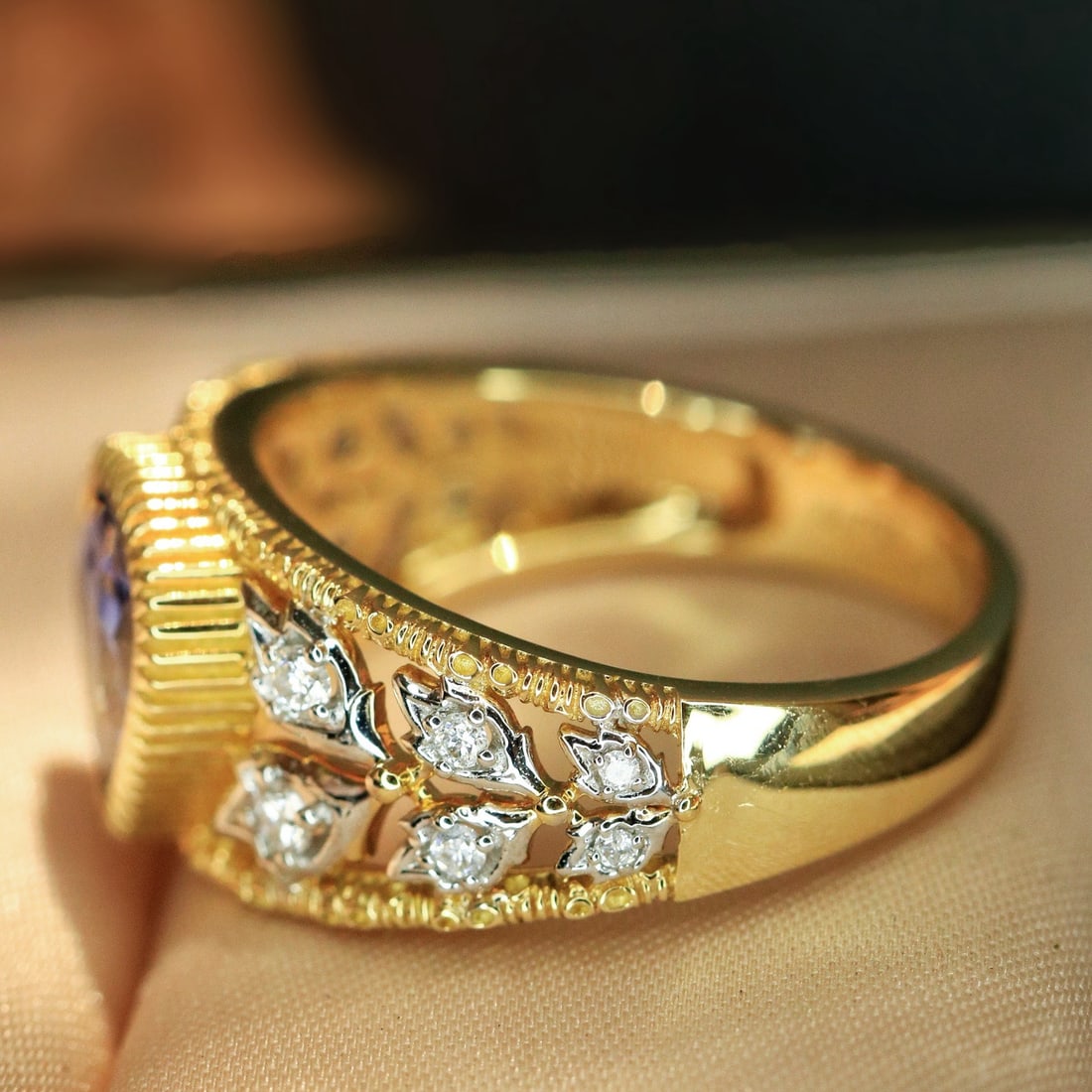 14k Gold 1.86 Ctw Natural Sapphire & Diamond Ring - 6
