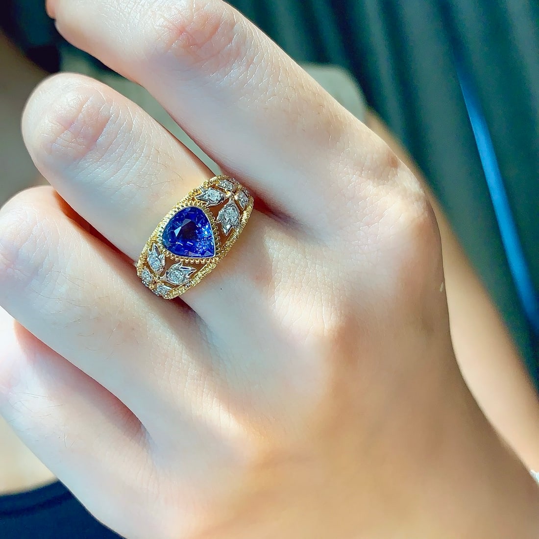 14k Gold 1.86 Ctw Natural Sapphire & Diamond Ring - 8