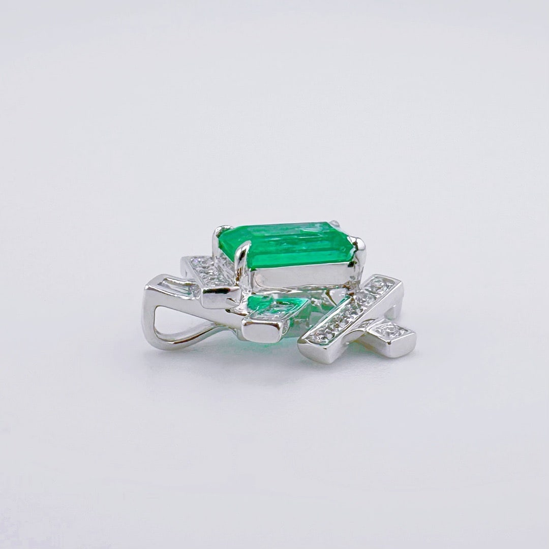 14k Gold 1.36 Ctw Natural Emerald & Diamond Pendant( Without Chain ) - 4