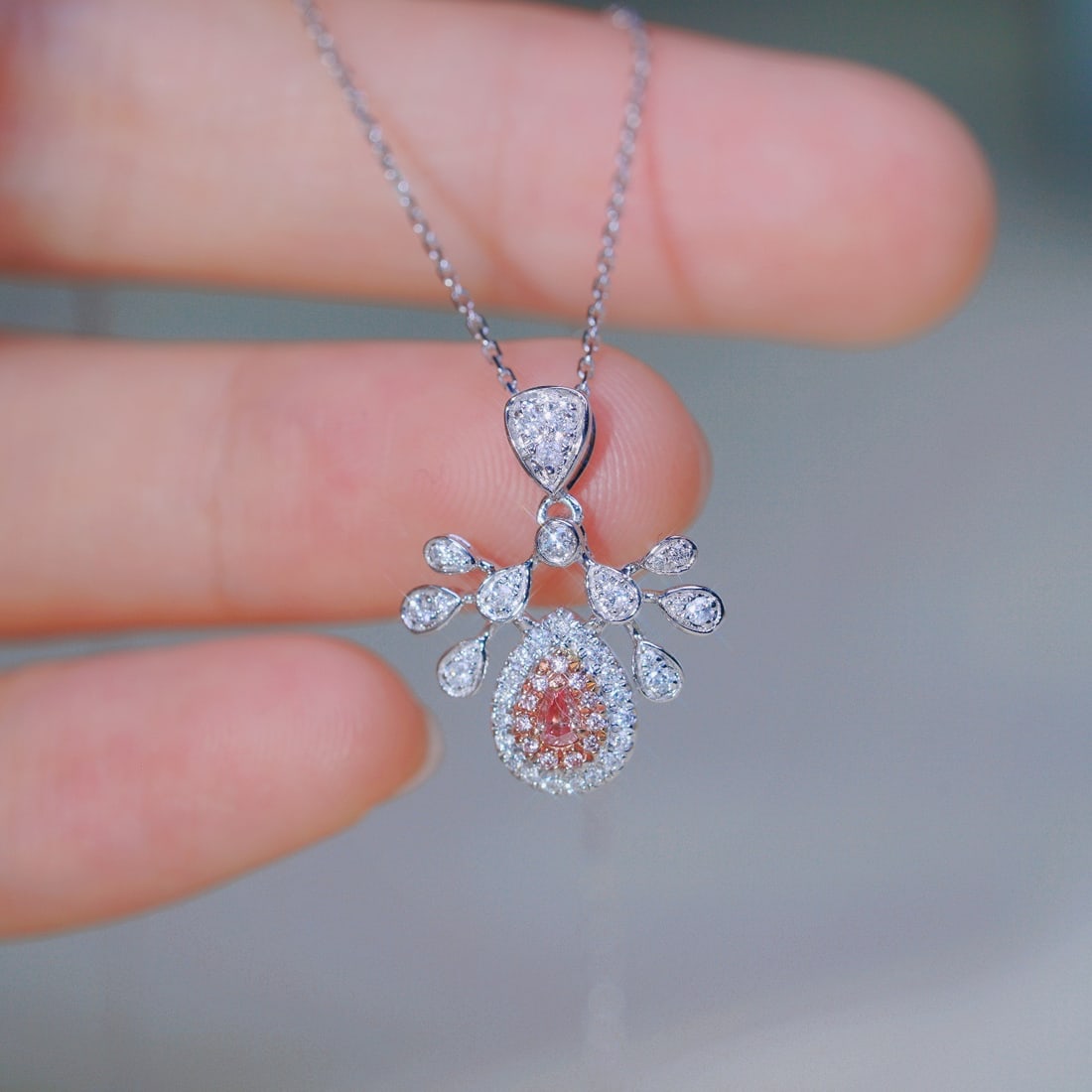 14k Gold 0.35 Ct Natural Color Diamond Necklace - 4