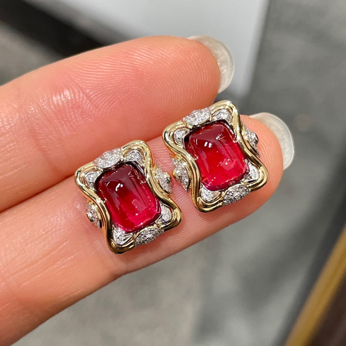 14k Gold 3.2 Ct Natural Tourmaline & Diamond Earrings - 4