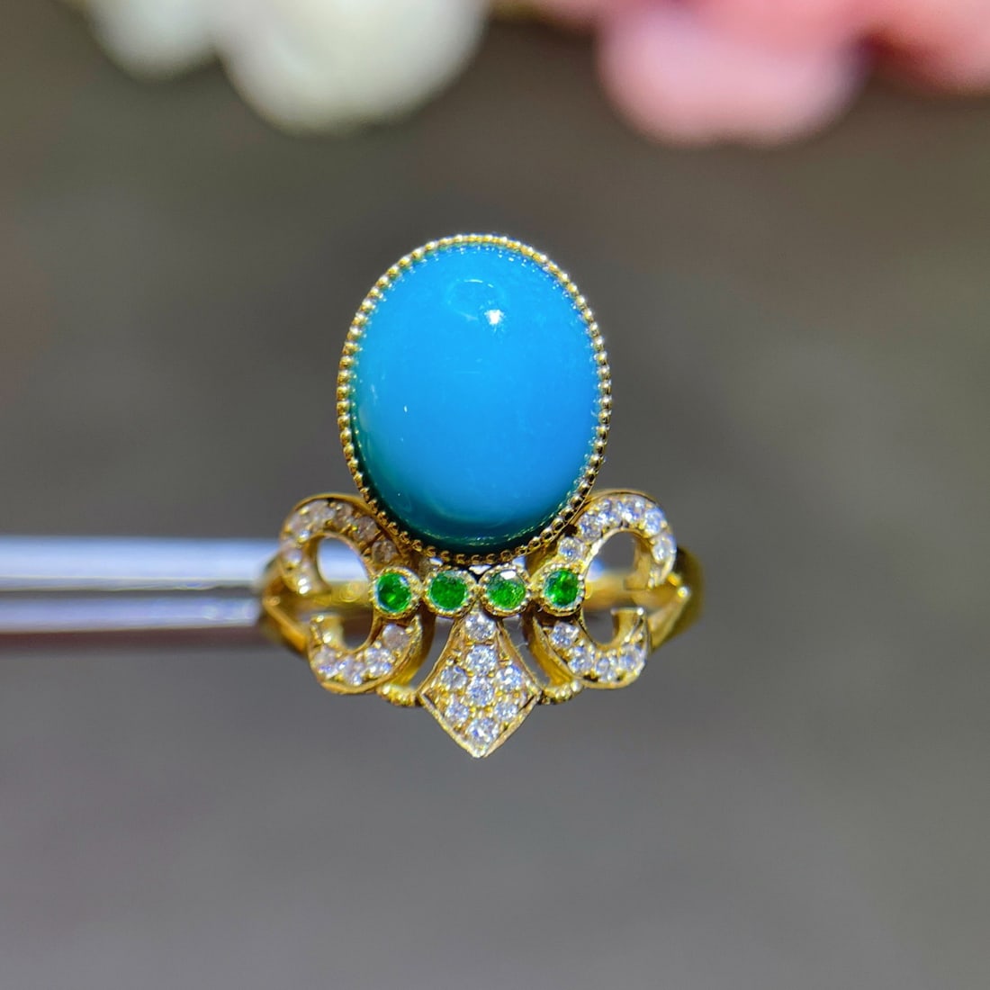 14k Gold 2.81 Ctw Natural Blue Turquoise & Diamond Ring: Ref:231158117 // gold content:14k gold // ring size:7. 25us // // main gemstone:blue turquoise // shape:oval // carat weight:2. 68ct // color:blue // treatment:natural // // adjacent gemstone 2 :