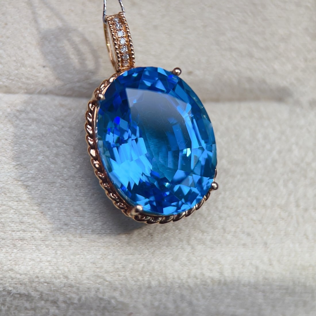 14k Gold 19.72 Ctw Natural Topaz & Diamond Pendant( Without Chain ) - 2