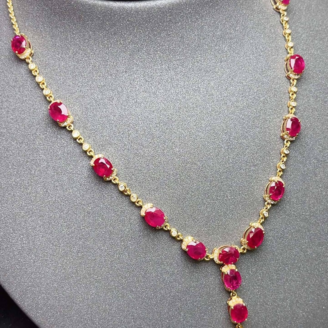 14k Gold 9.85 Ct Natural Ruby & Diamond Necklace - 3