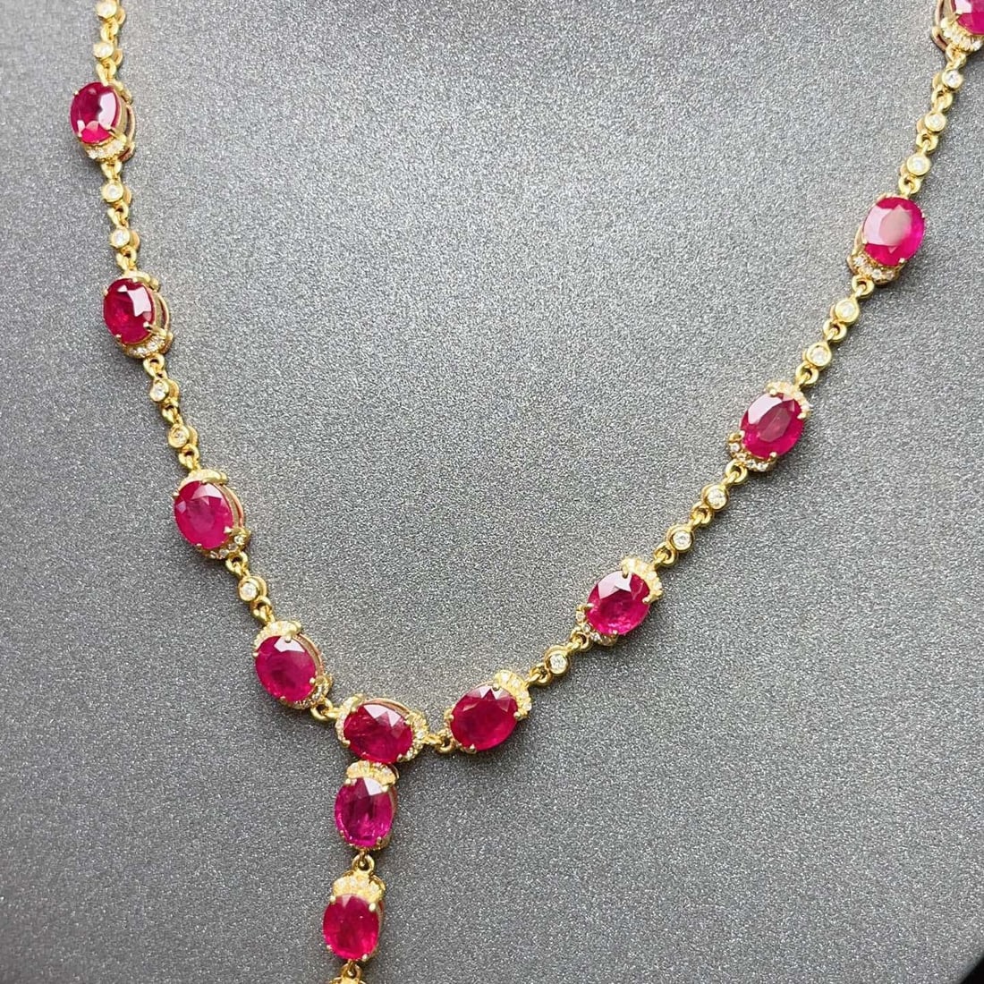 14k Gold 9.85 Ct Natural Ruby & Diamond Necklace - 4