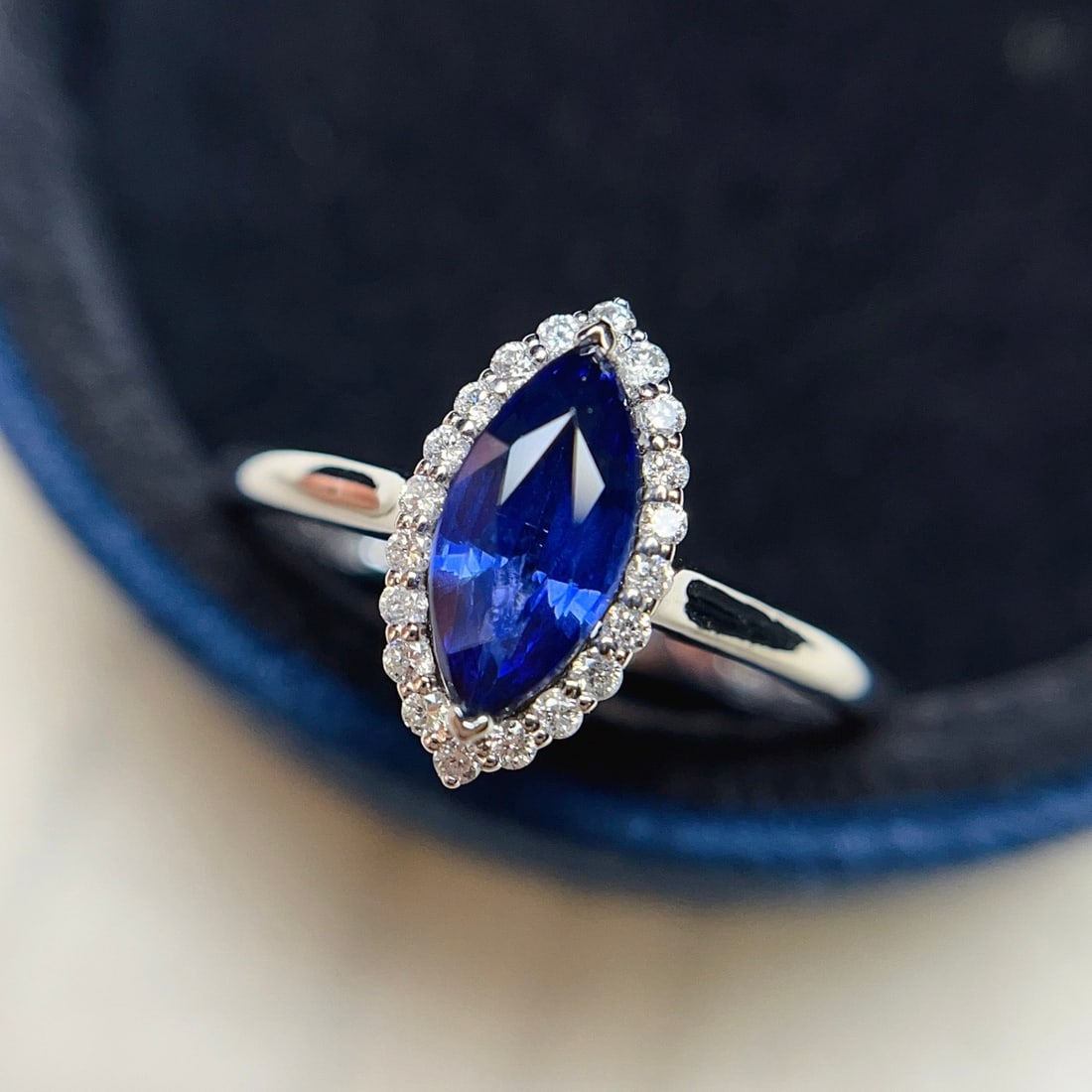 14k Gold 1.10 Ct Natural Sapphire & Diamond Ring - 2