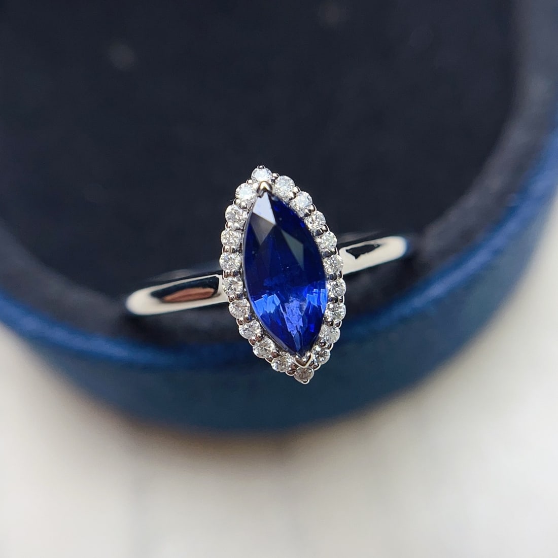 14k Gold 1.10 Ct Natural Sapphire & Diamond Ring - 3