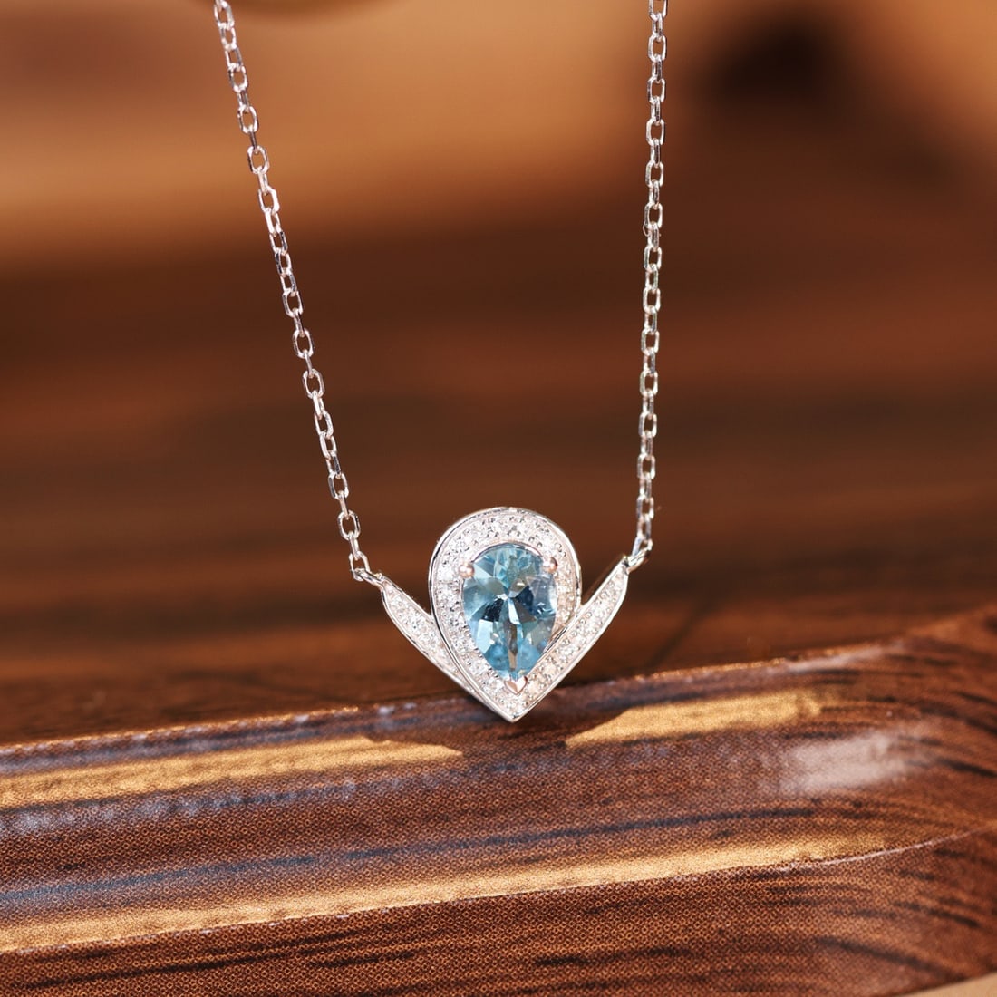 14k Gold 0.52 Ctw Natural Aquamarine & Diamond Necklace - 3