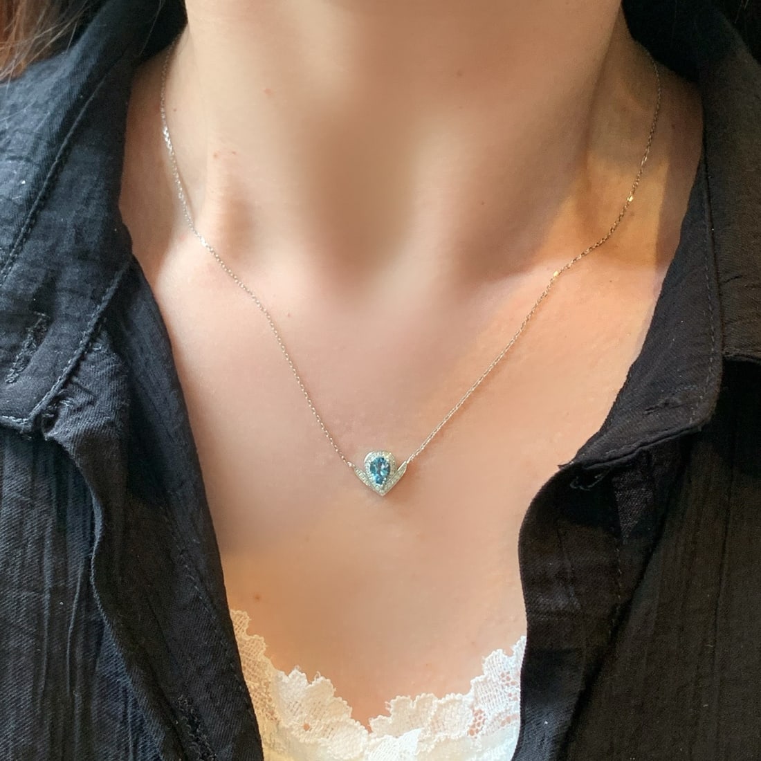 14k Gold 0.52 Ctw Natural Aquamarine & Diamond Necklace - 5