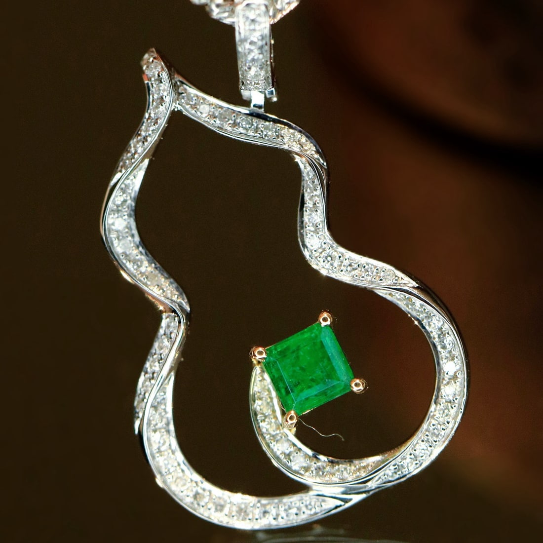 14k Gold 0.37 Ctw Natural Emerald & Diamond Pendant( Without Chain ) - 2