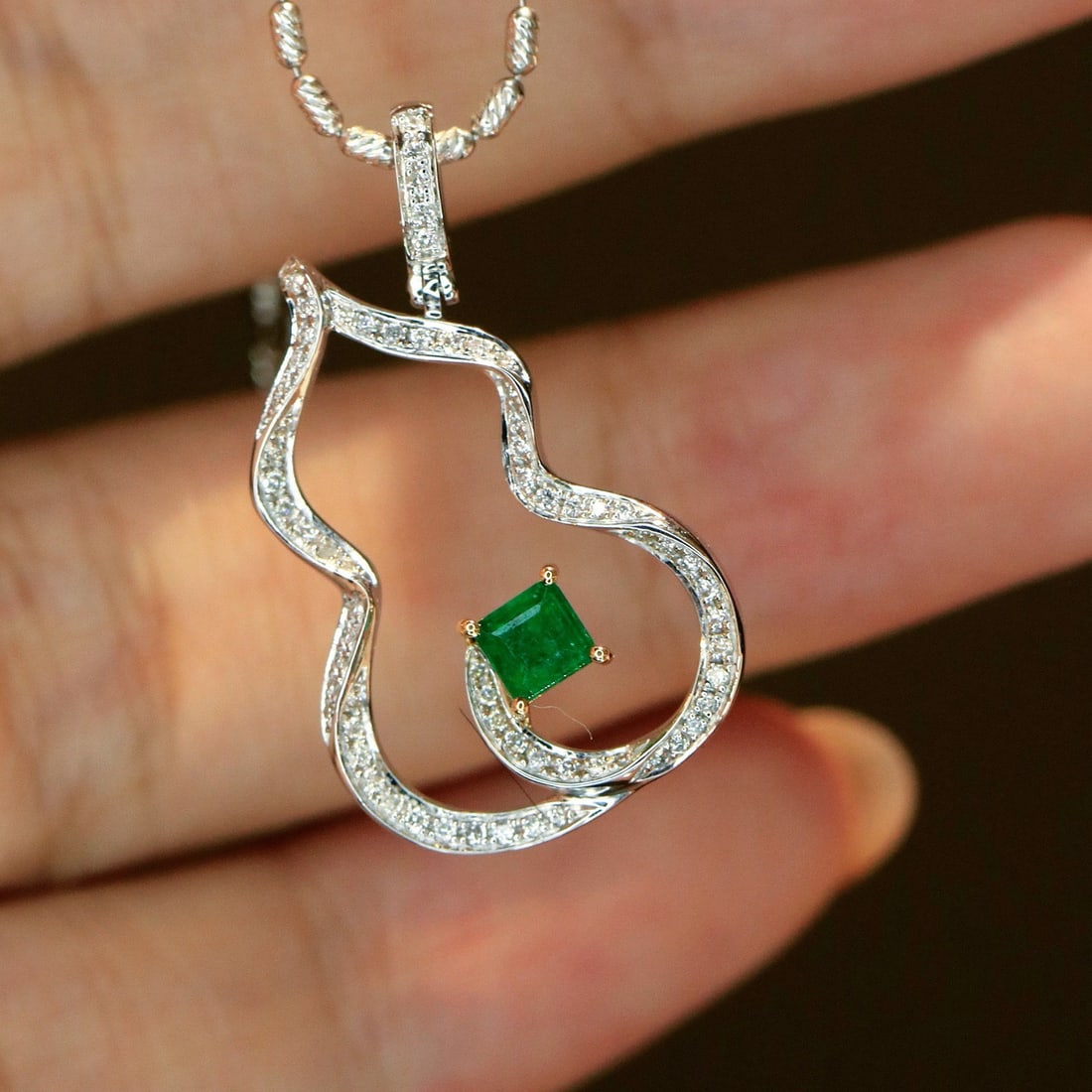 14k Gold 0.37 Ctw Natural Emerald & Diamond Pendant( Without Chain ) - 7