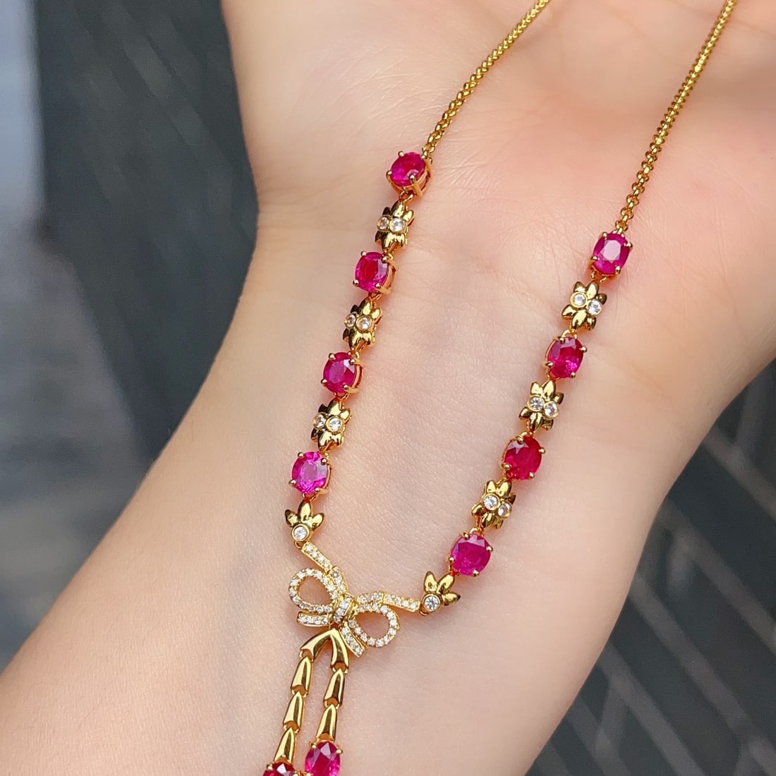 14k Gold 6.00 Ct Natural Ruby & Diamond & Sapphire Necklace: Ref:231158170 // gold content:14k gold // main gemstone:ruby // shape:oval // carat weight:6. 00ct // color:red // treatment:natural // // adjacent gemstone 2 : diamond // number of stones:52 //