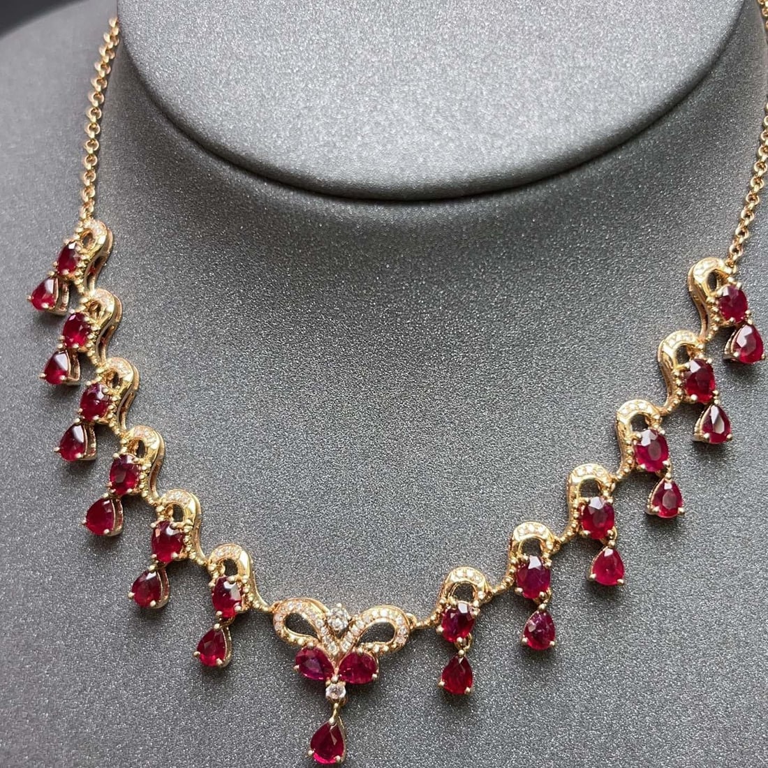 14k Gold 6.30 Ct Natural Ruby & Diamond & Sapphire Necklace - 2