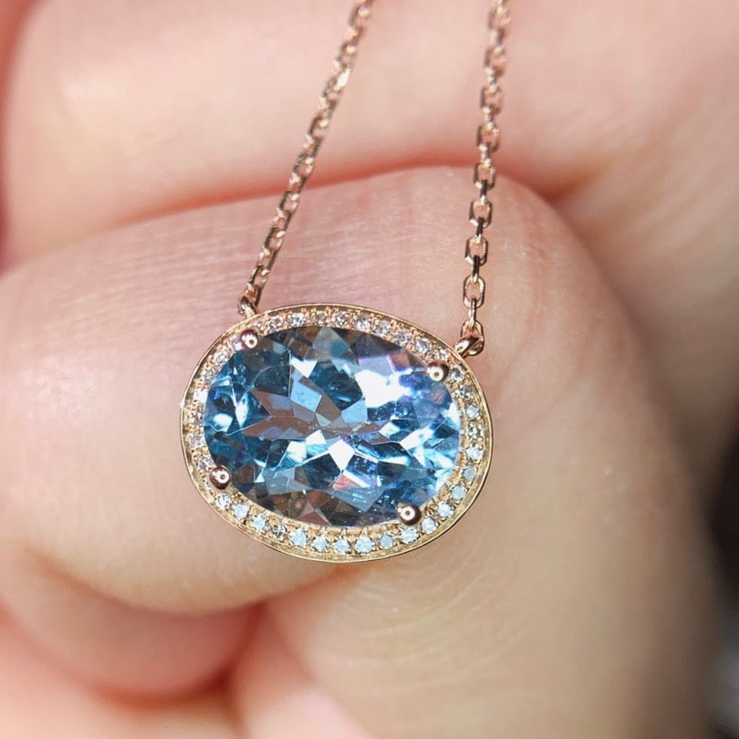 14k Gold 2.0 Ct Natural Aquamarine & Diamond Necklace: Ref:231158177 // gold content:14k gold // main gemstone:aquamarine // shape:oval // carat weight:2. 0ct // color:blue // treatment:natural // // adjacent gemstone 2 : diamond // shape:round //