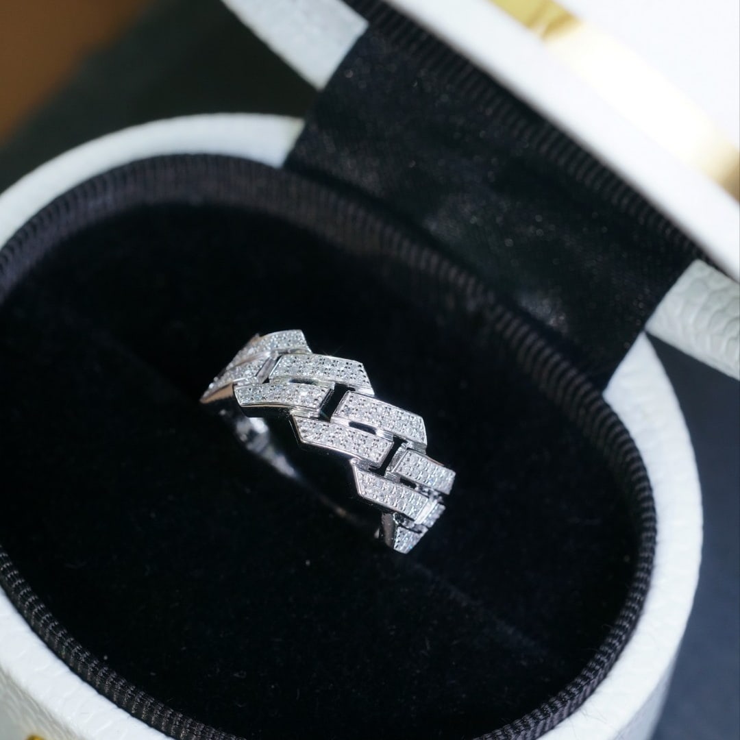 14k Gold 0.40 Ct Natural H Diamond Ring: Ref:231158195 // gold content:14k gold // ring size:7. 25us // // main gemstone:diamond // shape:round // carat weight:0. 40ct // clarity grade:vs-si // color:h // treatment:natural // cut grade:g //
