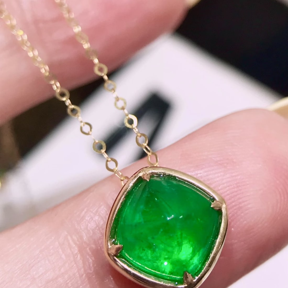 14k Gold 2 Ct Natural Emerald Pendant( Without Chain ): Ref:231158197 // gold content:14k gold // main gemstone:emerald // shape:sugar-loaf // carat weight:2ct // color:green // treatment:natural // Condition: New Low Estimate: 4400.00 High Estimate: