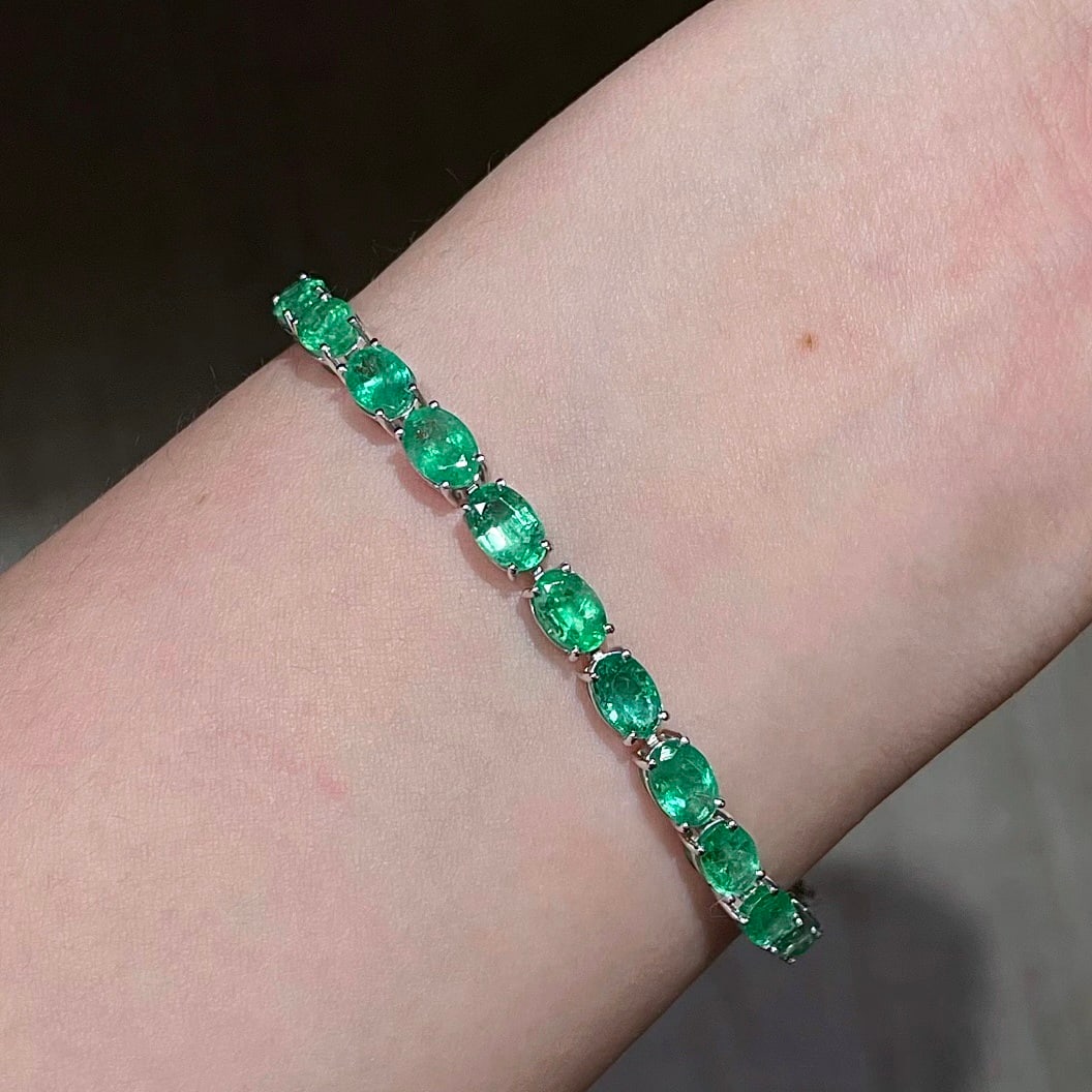 14k Gold 11.2 Ct Natural Emerald Bracelet - 3
