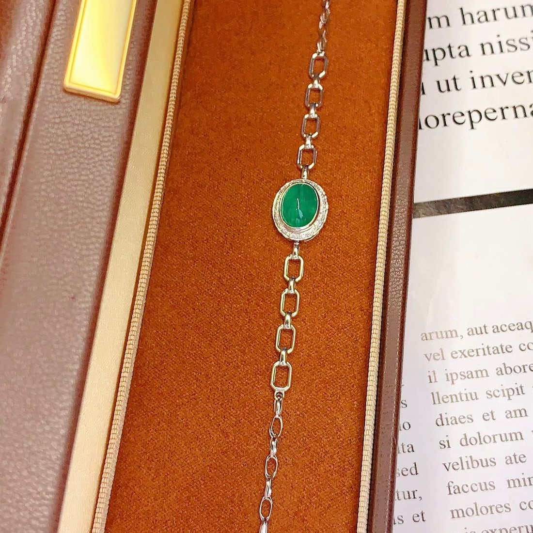 14k Gold 2.5 Ct Natural Emerald & Diamond Bracelet - 4