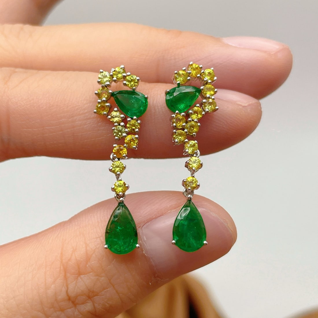 14k Gold 3.29 Ctw Natural Emerald & Sapphire Earrings: Ref:231158204 // gold content:14k gold // main gemstone:emerald // shape:pear // carat weight:1. 99ct // color:green // treatment:natural // // adjacent gemstone 2 : sapphire // shape:round // carat w