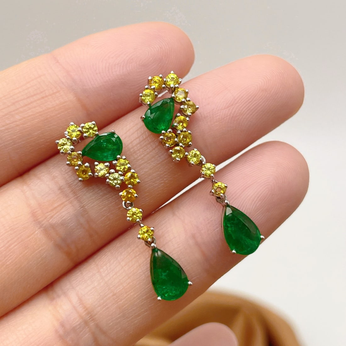 14k Gold 3.29 Ctw Natural Emerald & Sapphire Earrings - 4