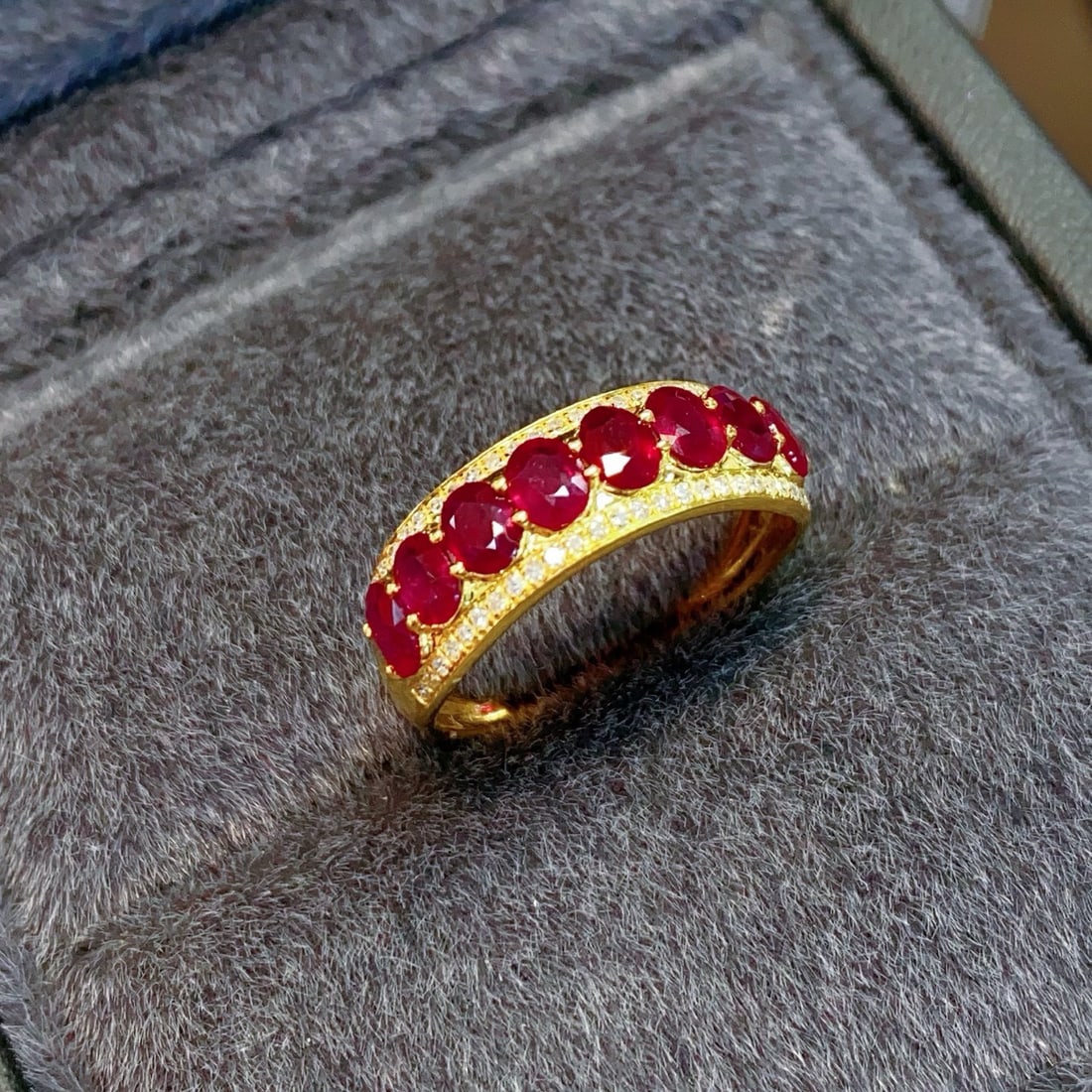 14k Gold 1.6 Ct Natural Ruby & Diamond Ring: Ref:231158206 // gold content:14k gold // ring size:7. 25us // // main gemstone:ruby // shape:oval // carat weight:1. 6ct // color:red // treatment:natural // // adjacent gemstone 2 : diamond //