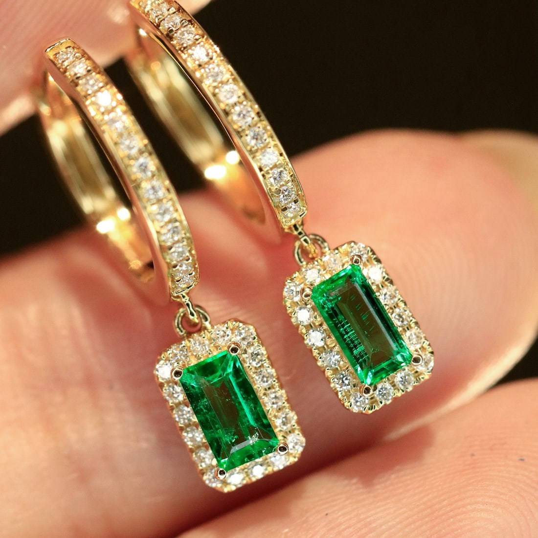 14k Gold 0.62 Ctw Natural Emerald & Diamond Earrings - 2