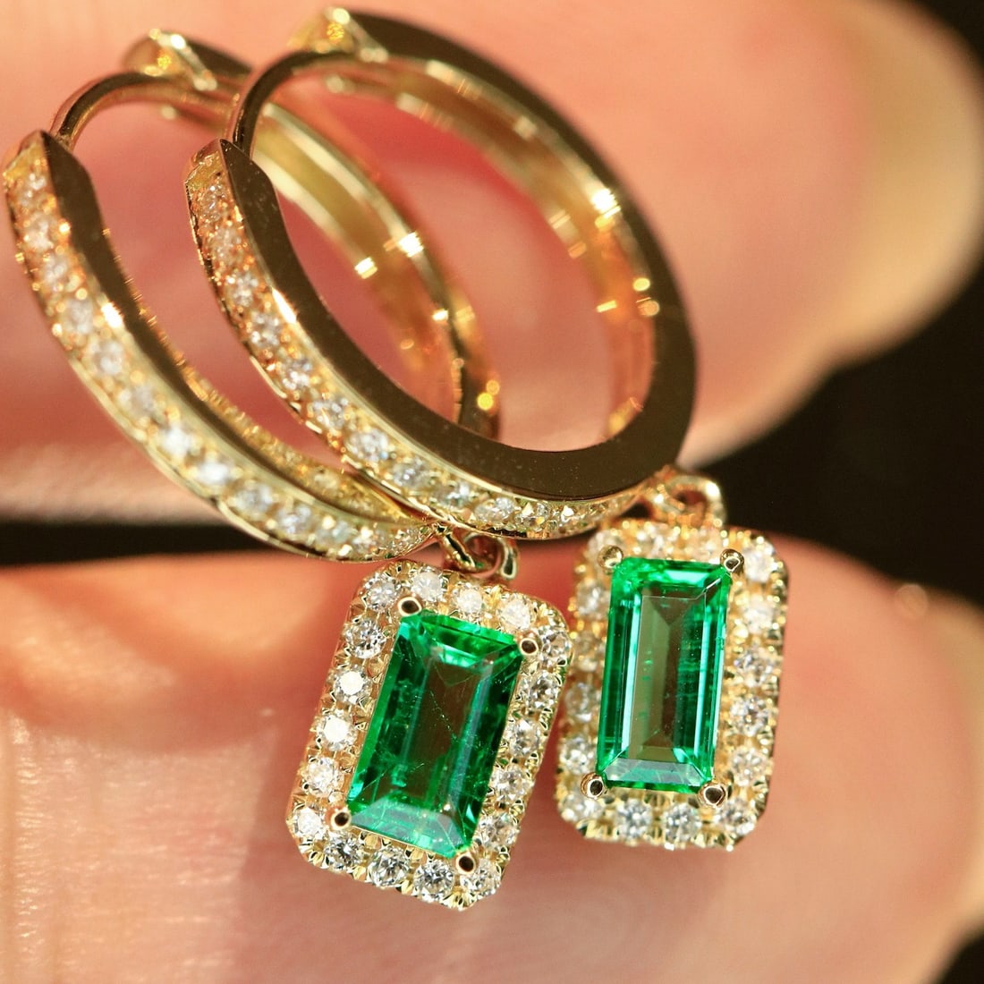 14k Gold 0.62 Ctw Natural Emerald & Diamond Earrings - 7