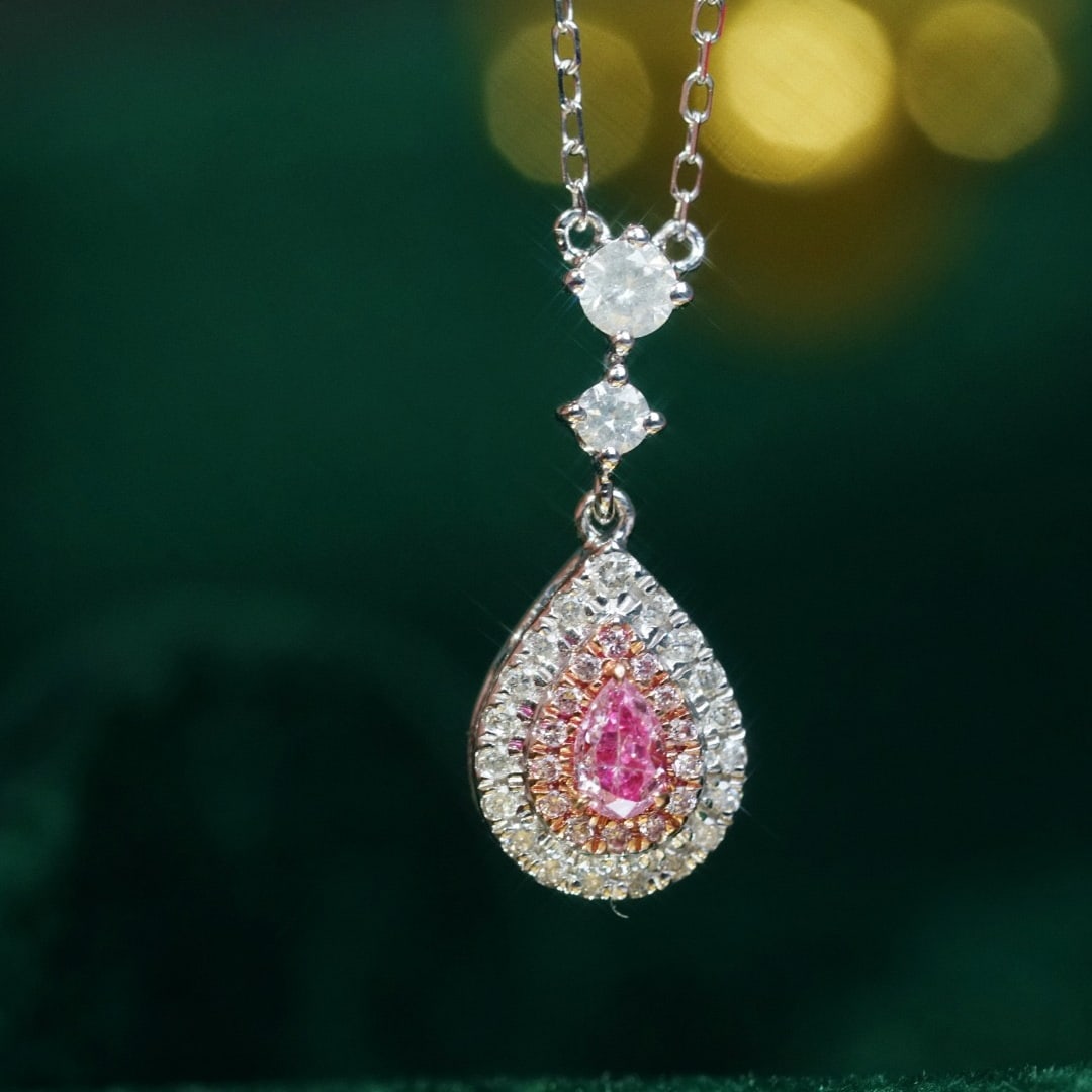 14k Gold 0.35 Ctw Natural Pink Diamond & Diamond Necklace: Ref:231158215 // gold content:14k gold // main gemstone:pink diamond // shape:pear // carat weight:0. 11ct // color:pink // treatment:natural // // adjacent gemstone 2 : diamond // shape:round // cara