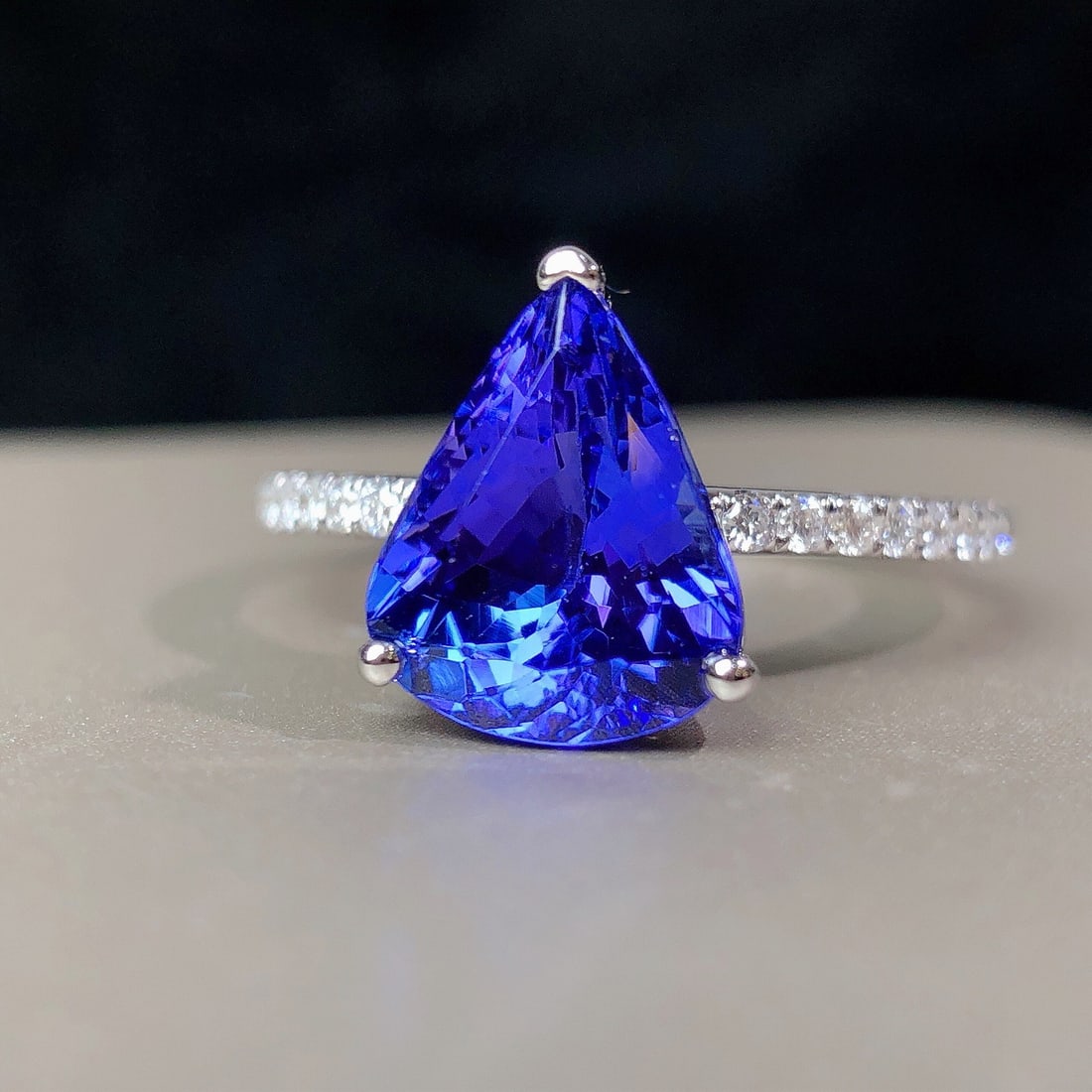 14k Gold 2.97 Ctw Natural Tanzanite & Diamond Ring - 7