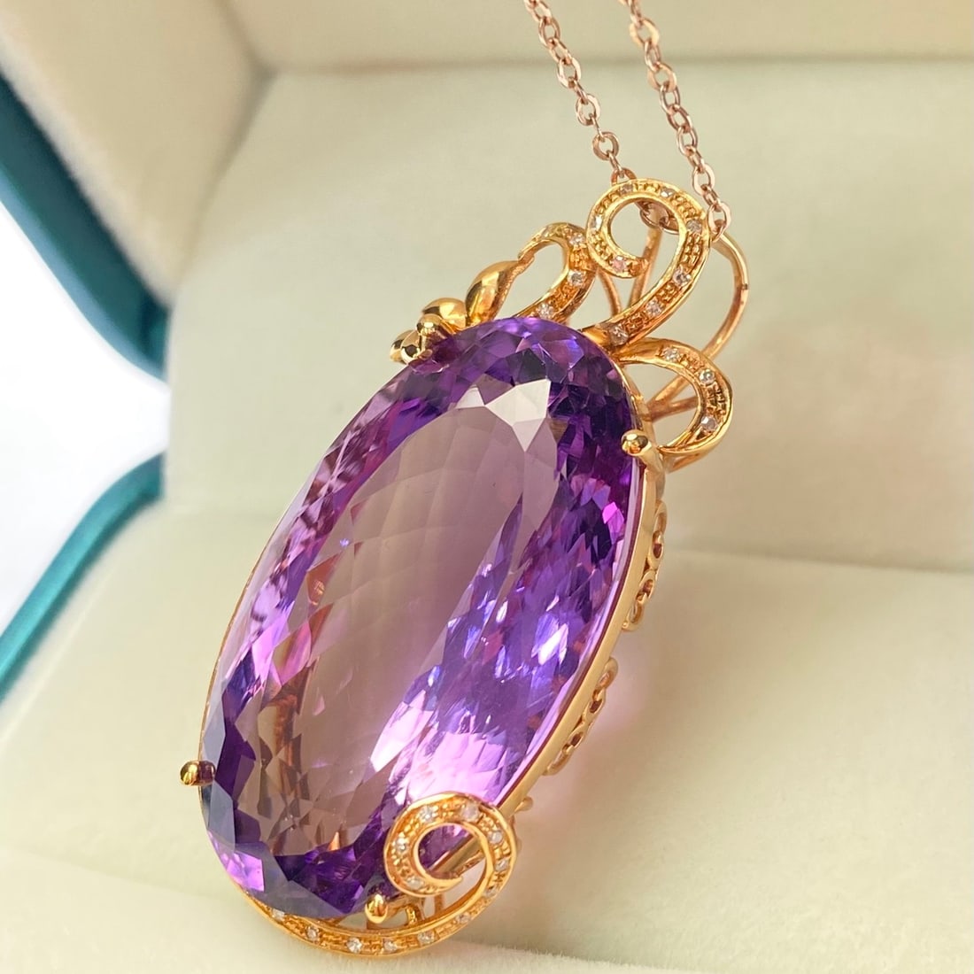 14k Gold 33.3 Ct Natural Amethyst & Diamond Pendant( Without Chain ) - 3