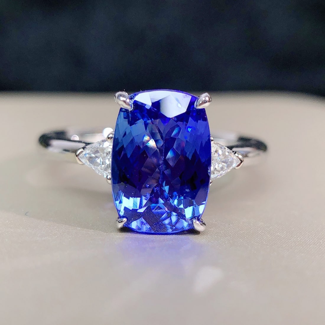 14k Gold 2.66 Ctw Natural Tanzanite & Diamond Ring - 2