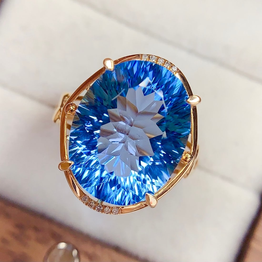 14k Gold 10.45 Ct Natural Opal & Diamond Ring: Ref:231158286 // gold content:14k gold // ring size:7. 25us // // main gemstone:opal // shape:oval // carat weight:10. 45ct // color:color // treatment:natural // // adjacent gemstone 2 : diamond // n