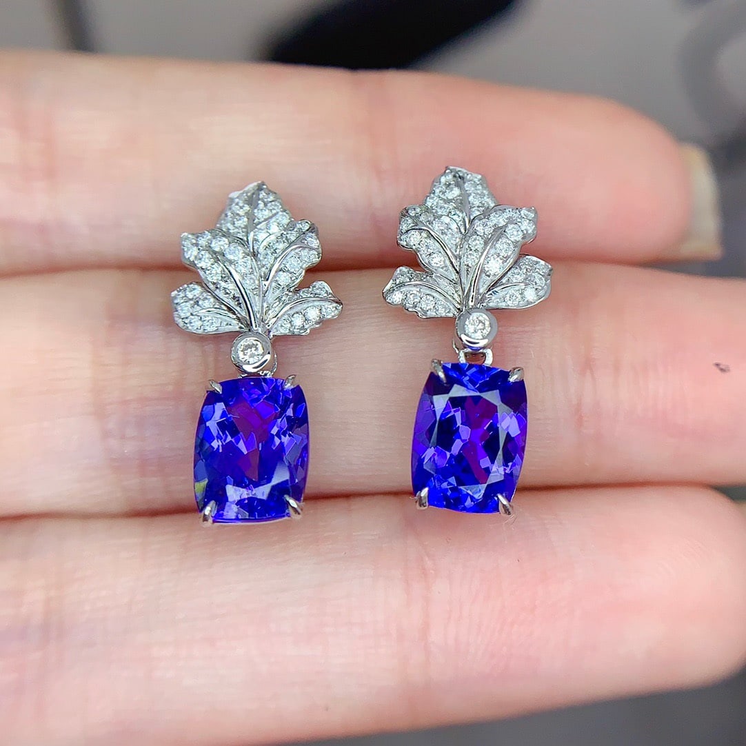 14k Gold 3.38 Ct Natural Tanzanite & Diamond Earrings - 4