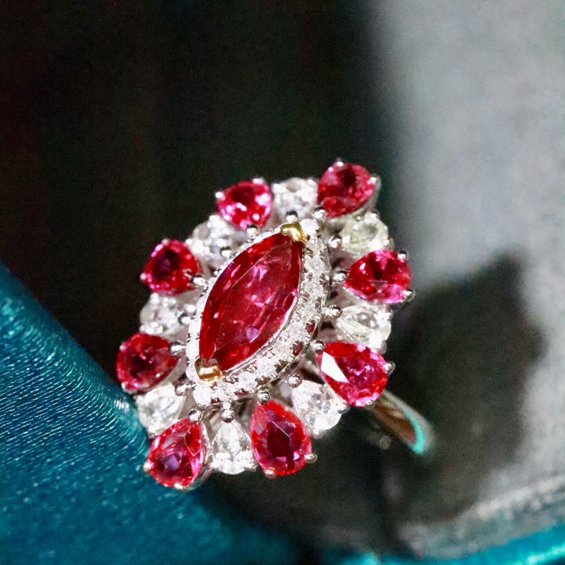 14k Gold 0.86 Ctw Natural Ruby & Diamond Ring - 3