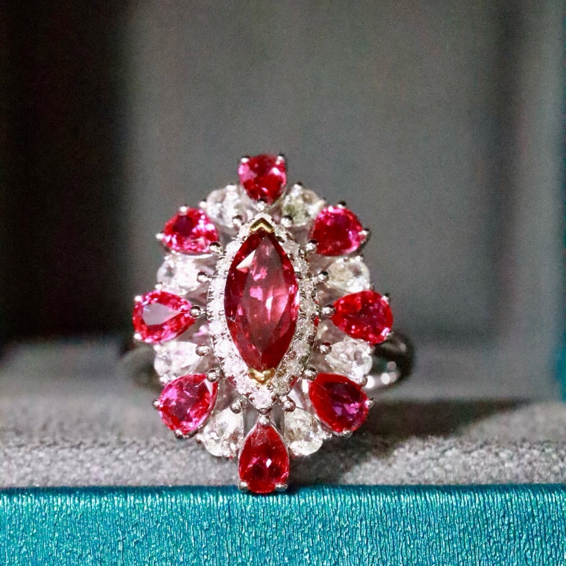 14k Gold 0.86 Ctw Natural Ruby & Diamond Ring - 4