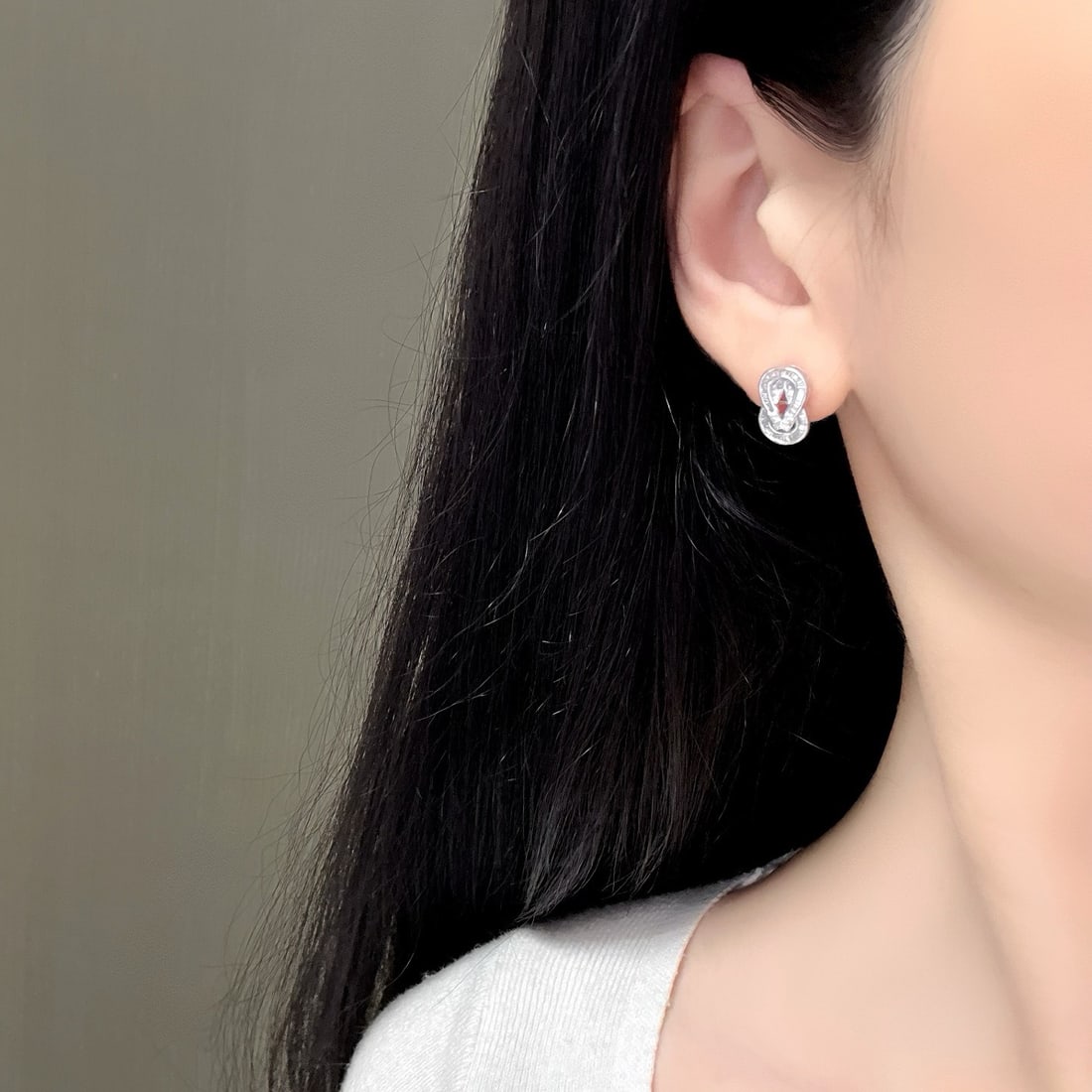 14k Gold 0.66 Ct Natural H Diamond Earrings - 5