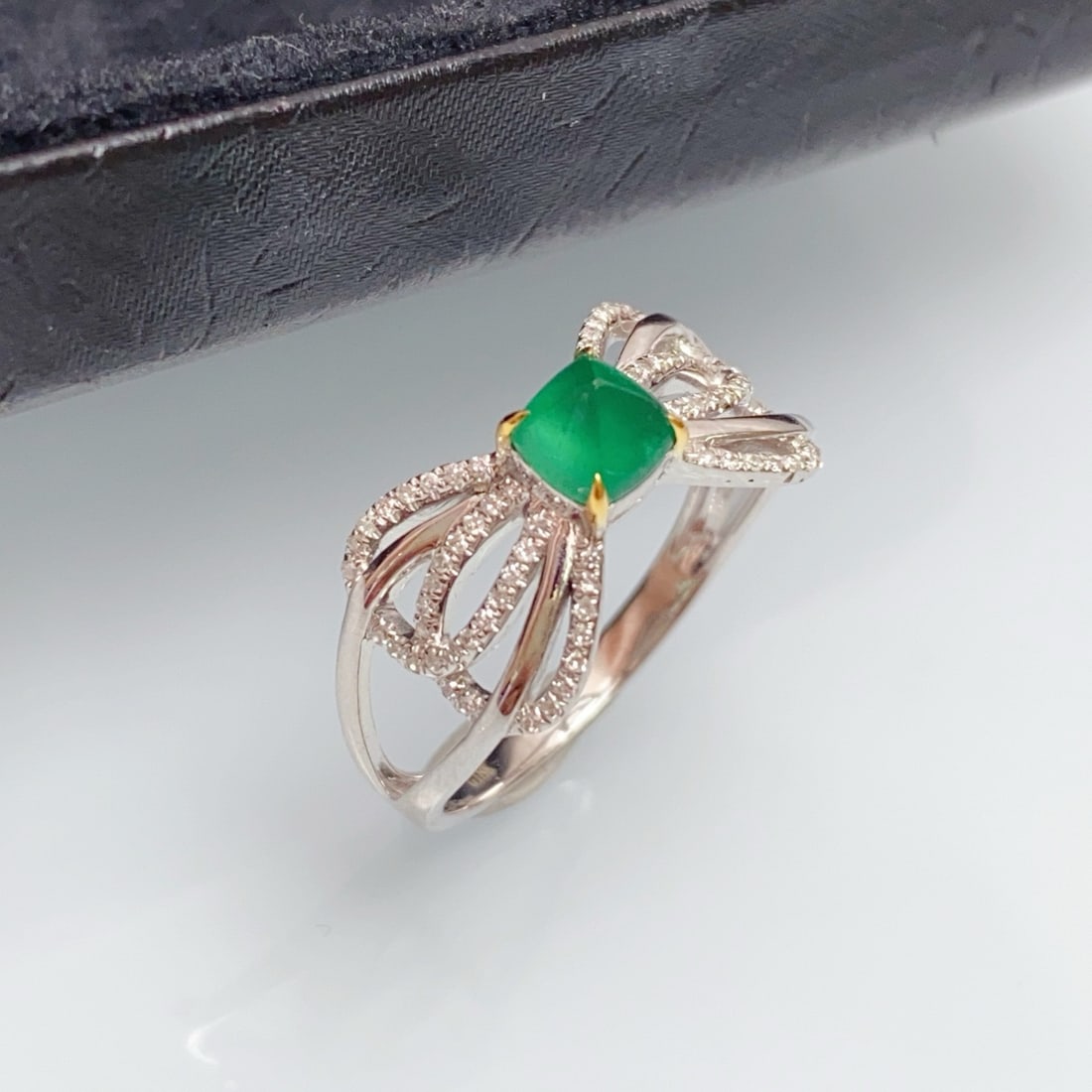 14k Gold 0.70 Ct Natural Emerald & Diamond Ring - 3