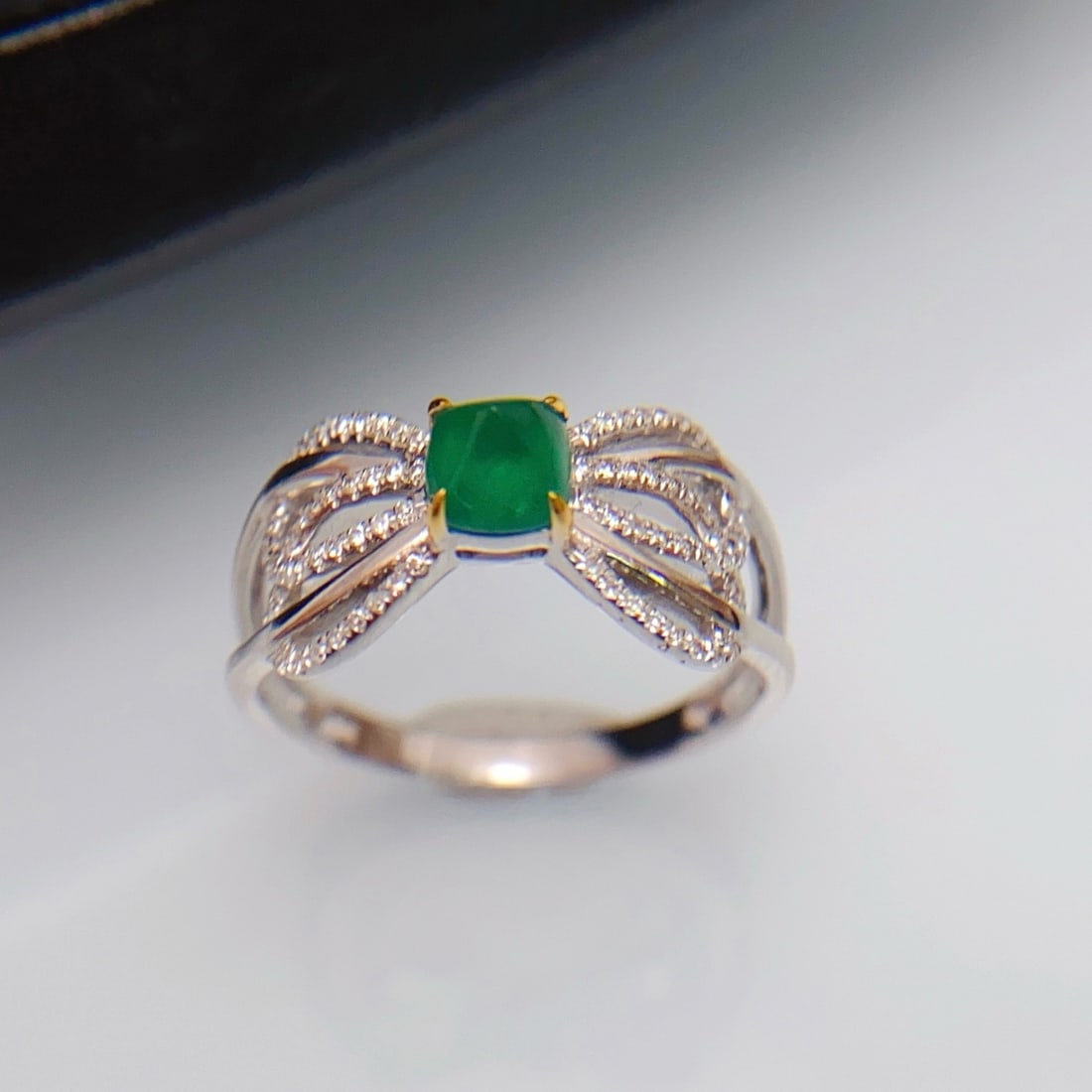 14k Gold 0.70 Ct Natural Emerald & Diamond Ring - 4
