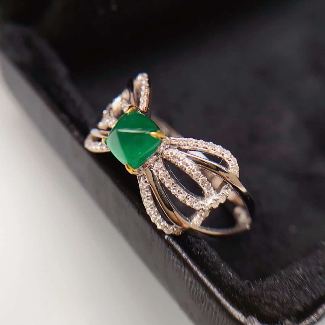 14k Gold 0.70 Ct Natural Emerald & Diamond Ring - 6