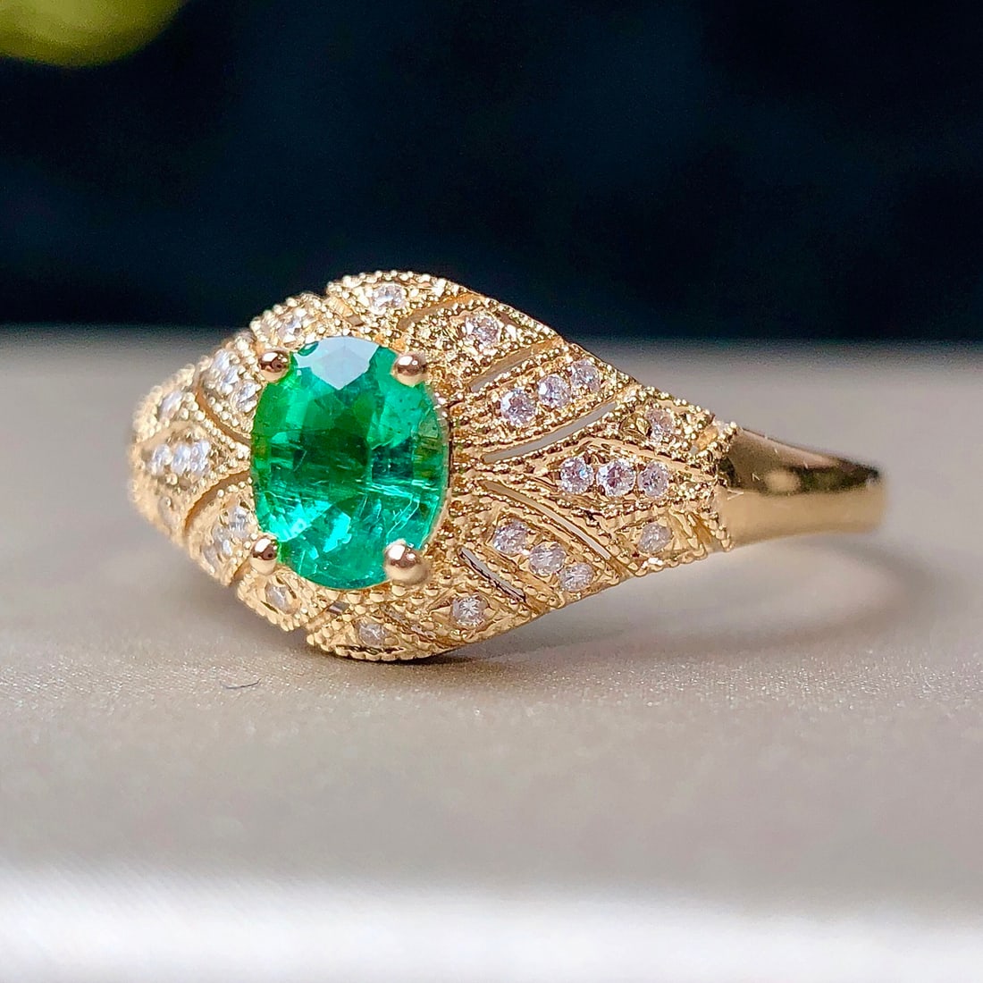 14k Gold 0.47 Ctw Natural Emerald & Diamond Ring - 2