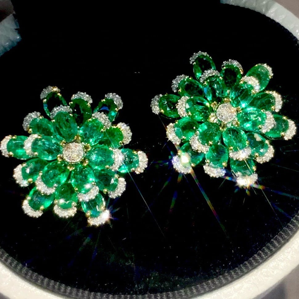 14k Gold 7.8 Ct Natural Emerald & Diamond Earrings - 3