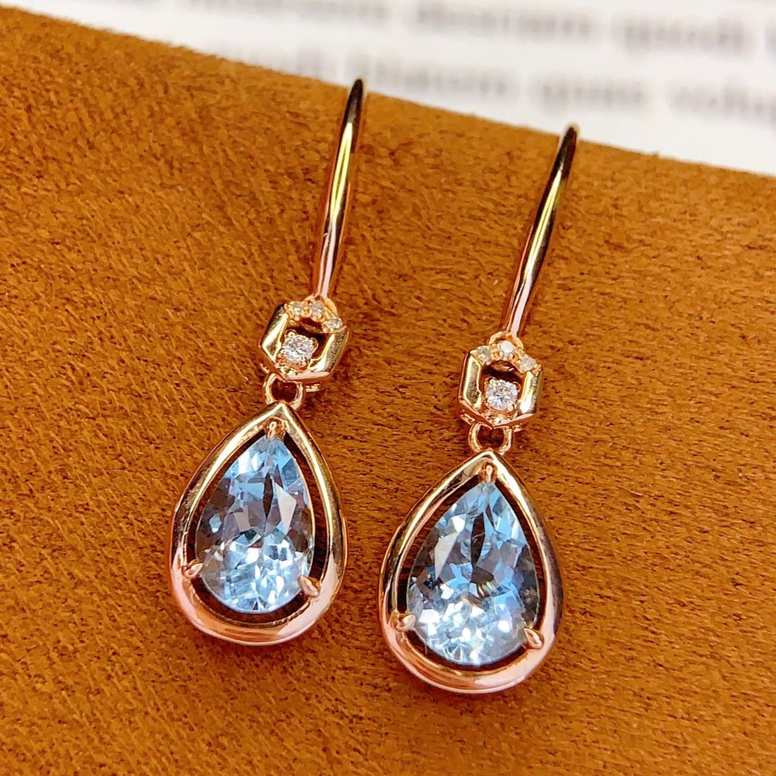 14k Gold 1.8 Ct Natural Aquamarine & Diamond Earrings - 2