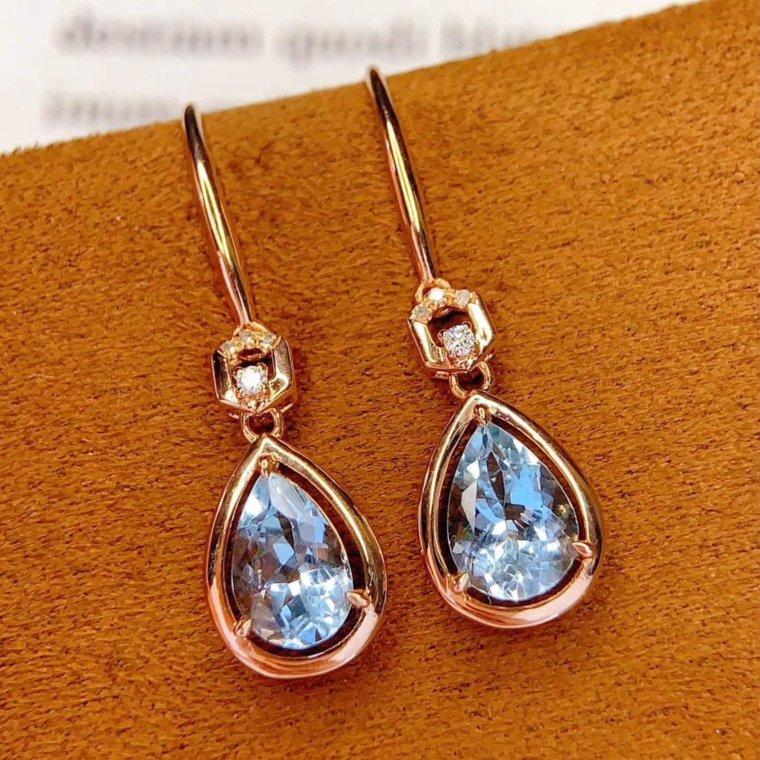 14k Gold 1.8 Ct Natural Aquamarine & Diamond Earrings - 4
