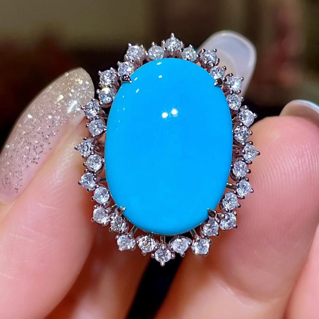 14k Gold 7.64 Ctw Natural Blue Turquoise & Diamond Ring: Ref:231158370 // gold content:14k gold // ring size:7. 25us // // main gemstone:blue turquoise // shape:oval // carat weight:6. 98ct // color:blue // treatment:natural // // adjacent gemstone 2 :