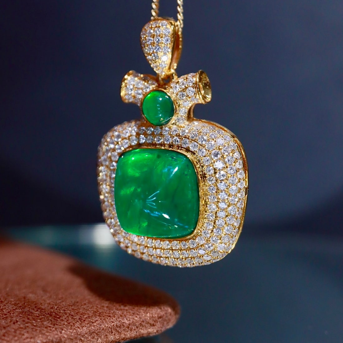 14k Gold 4.96 Ctw Natural Emerald & Diamond Pendant( Without Chain ) - 3