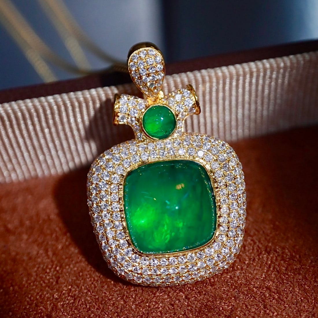 14k Gold 4.96 Ctw Natural Emerald & Diamond Pendant( Without Chain ) - 8