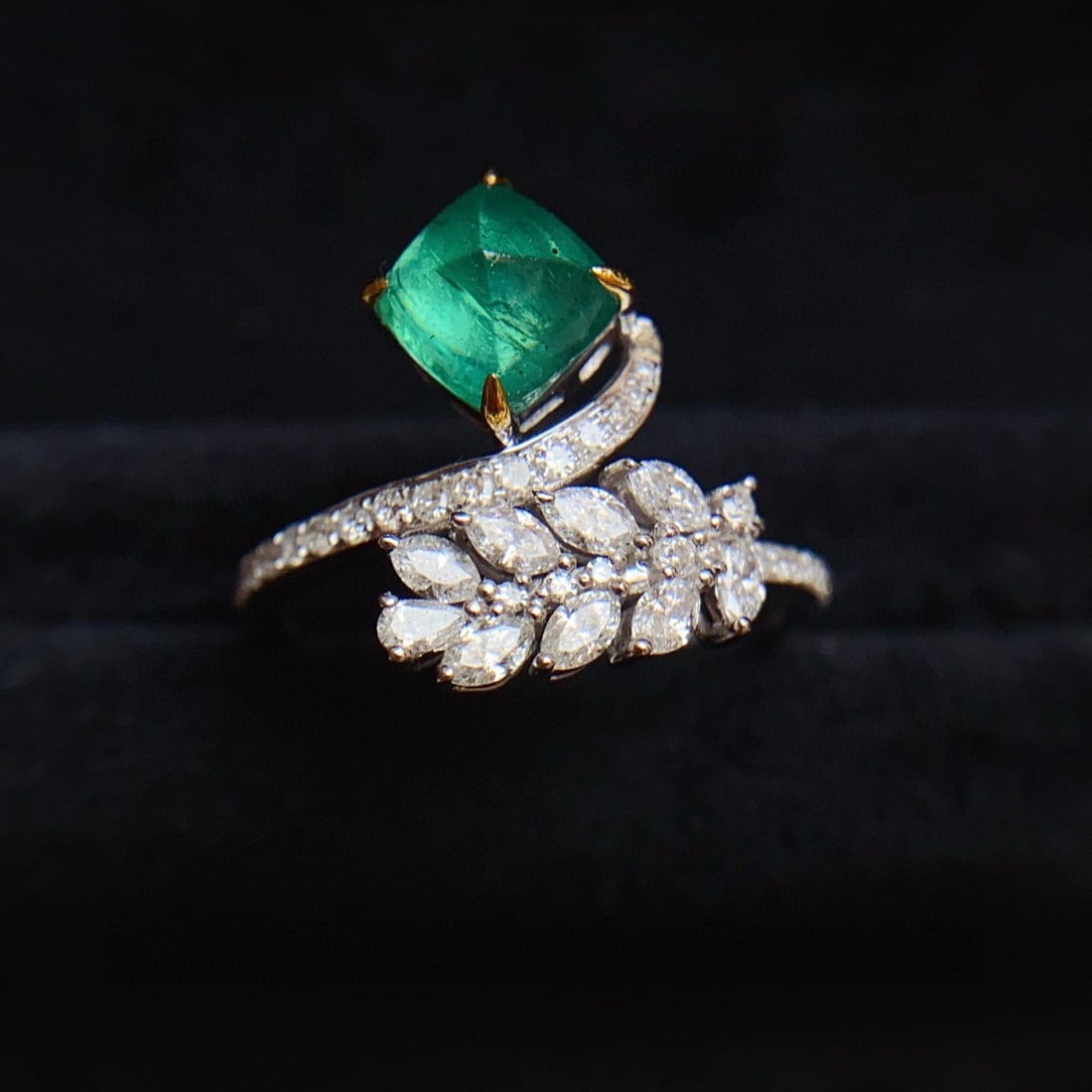 14k Gold 1.30 Ct Natural Emerald & Diamond Ring - 5
